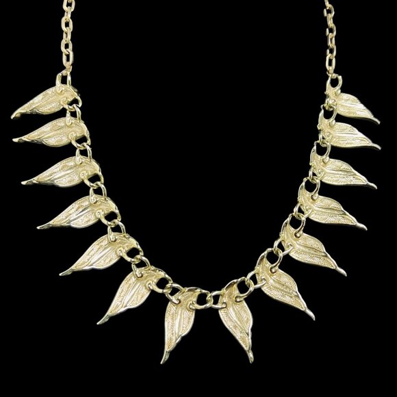 Emmons Gold Tone W/Off White Enamel Necklace & Tall Clip On Earrings Set (5321) - Picture 6 of 11